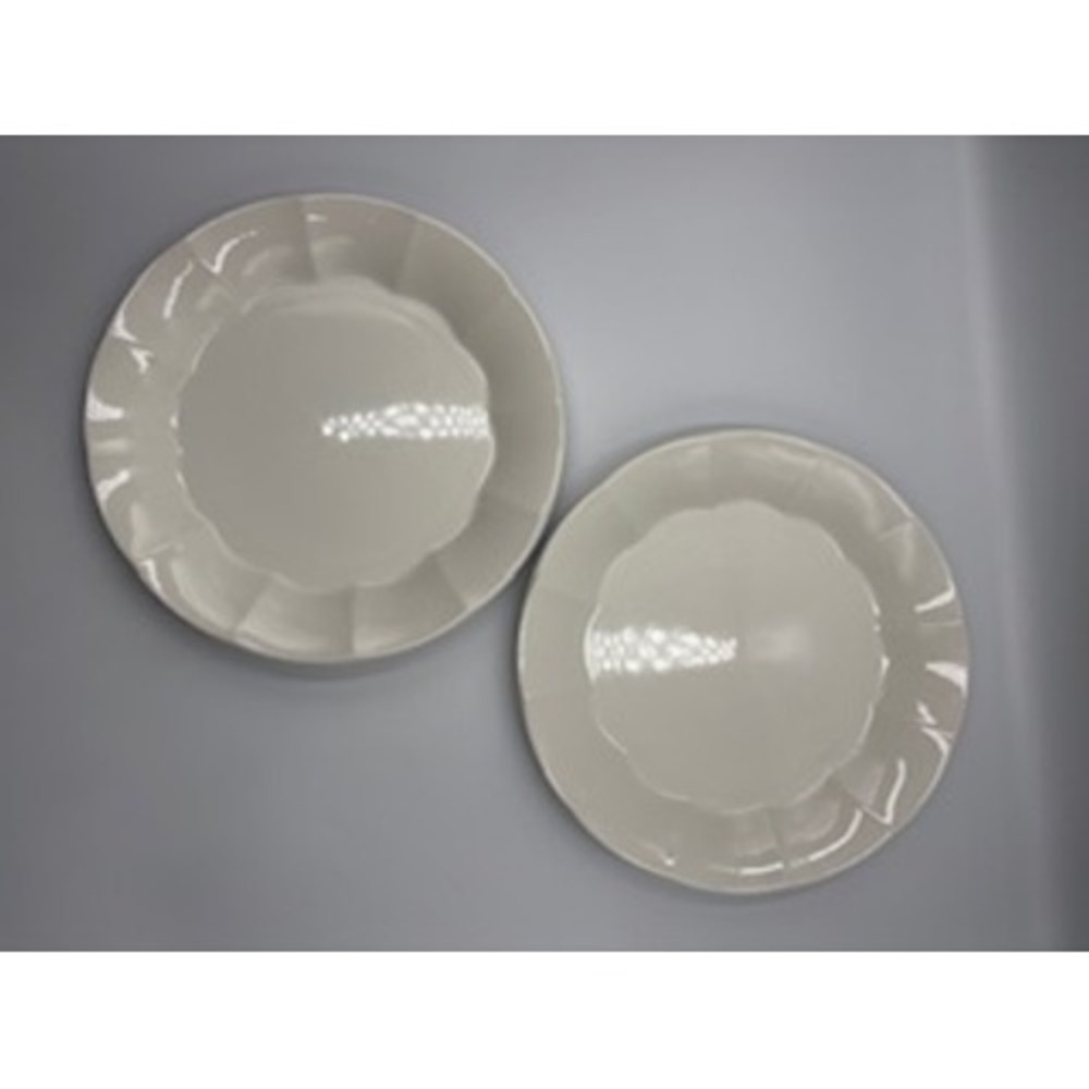 LAUREN RALPH LAUREN Salad Plates 8.5" White Boxwood Fluted Scalloped Set of 2‎ - Picture 2 of 4